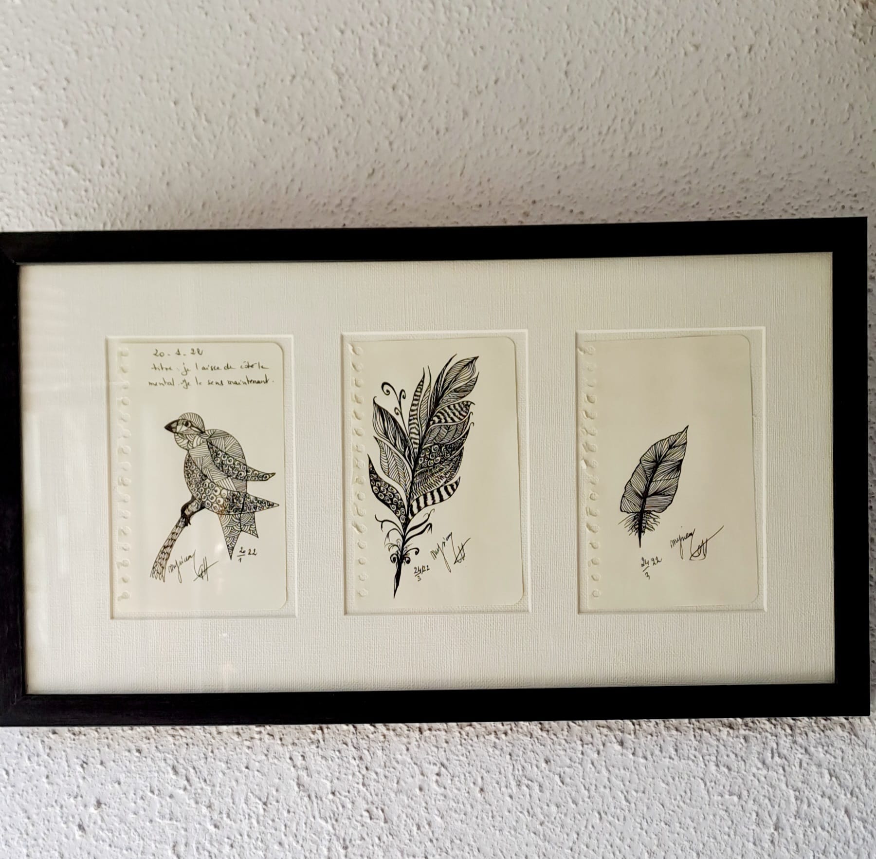 Tableau « Plumes et oiseau carnet zentangle 2021) » de Mariem Garaali — dessin zentangle  au stylo